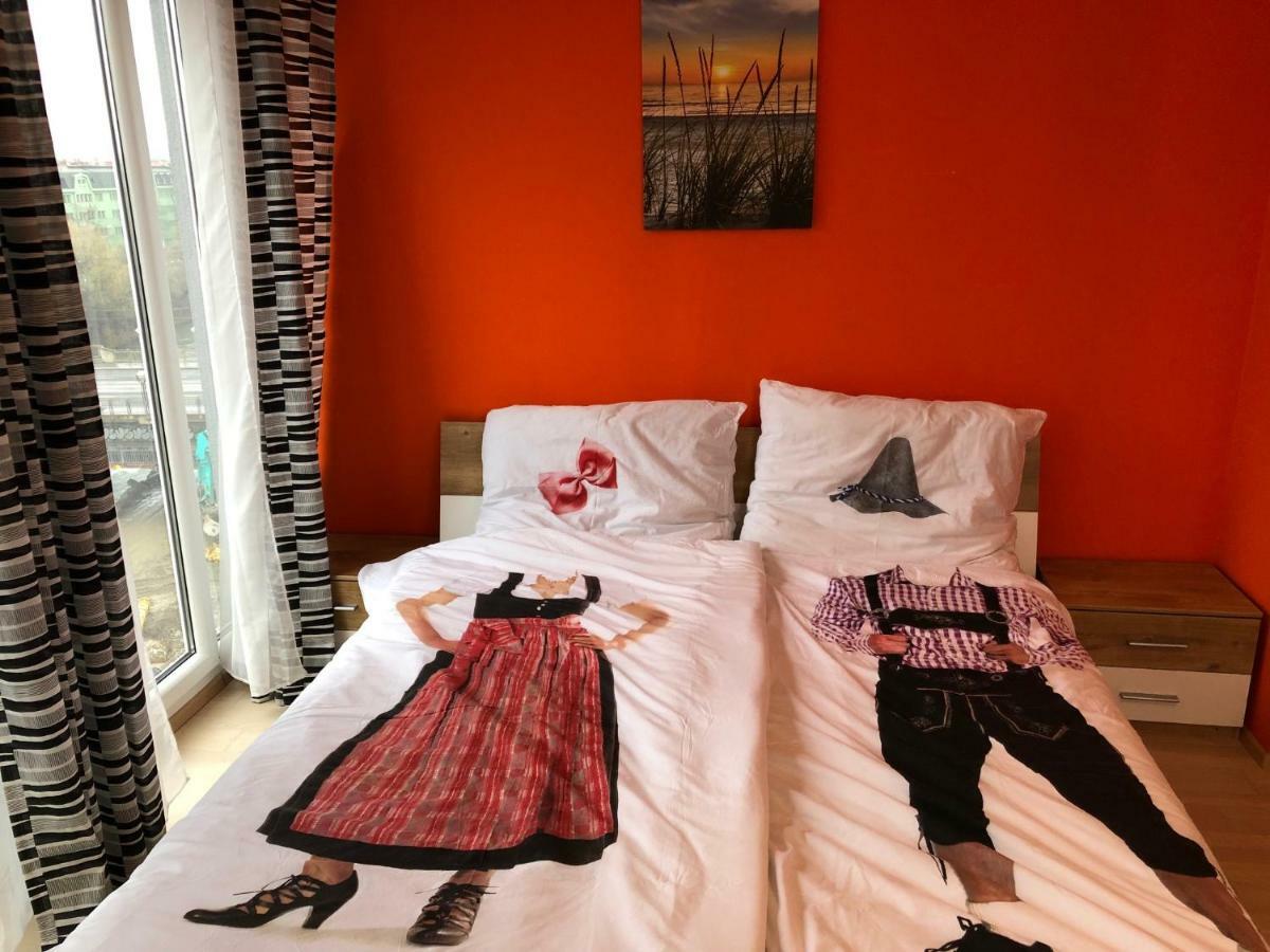 Kmheim, Cozy 103M2 Apartment, With 3 Bedroom And Covered Free Parking Place, Close To City Center グラーツ エクステリア 写真