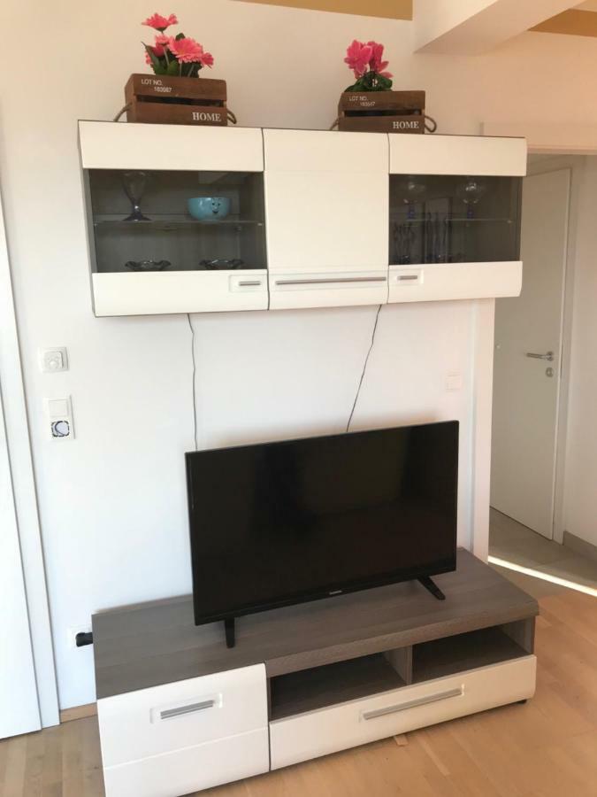 Kmheim, Cozy 103M2 Apartment, With 3 Bedroom And Covered Free Parking Place, Close To City Center グラーツ エクステリア 写真